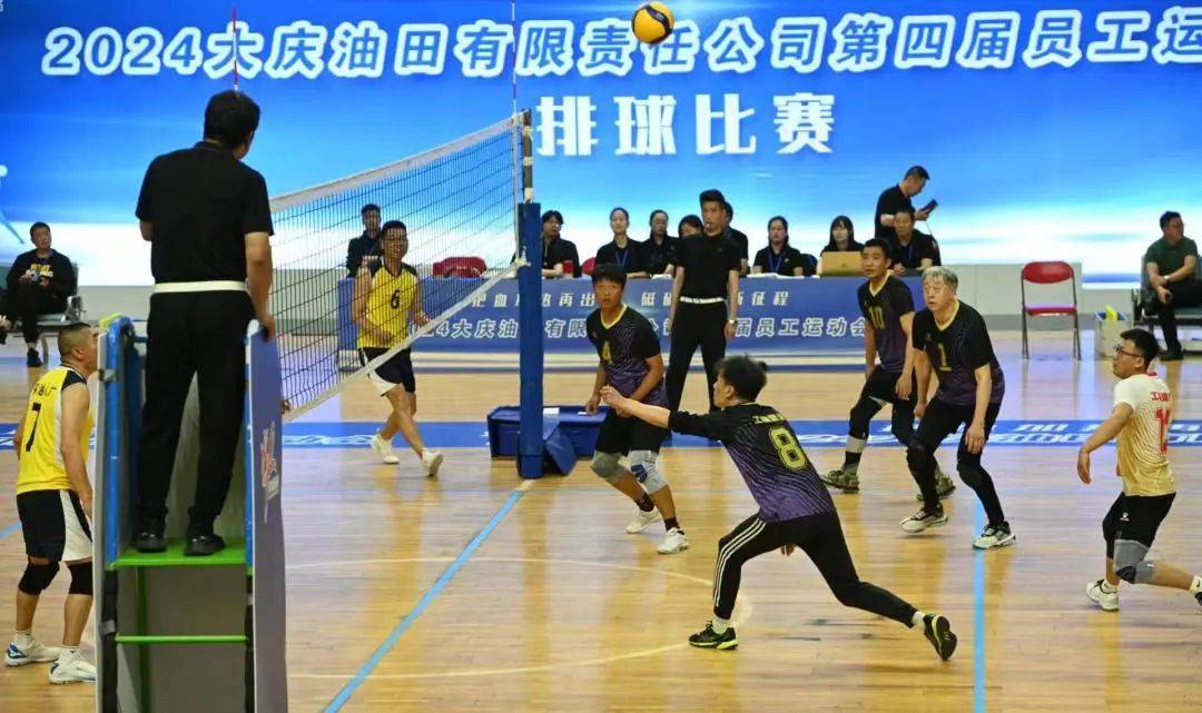 678体育app下载-运动员们激战赛场，全力以赴(运动员赛场上努力拼搏的精彩句子)