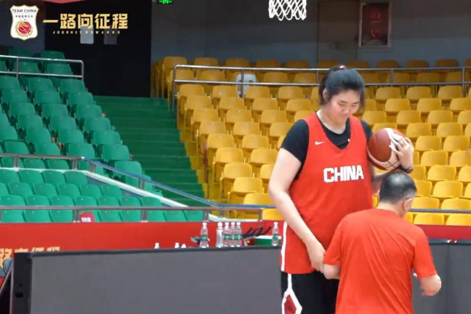 包含曝中国女篮改变计划张子宇出战亚洲杯放弃U19世界杯的词条