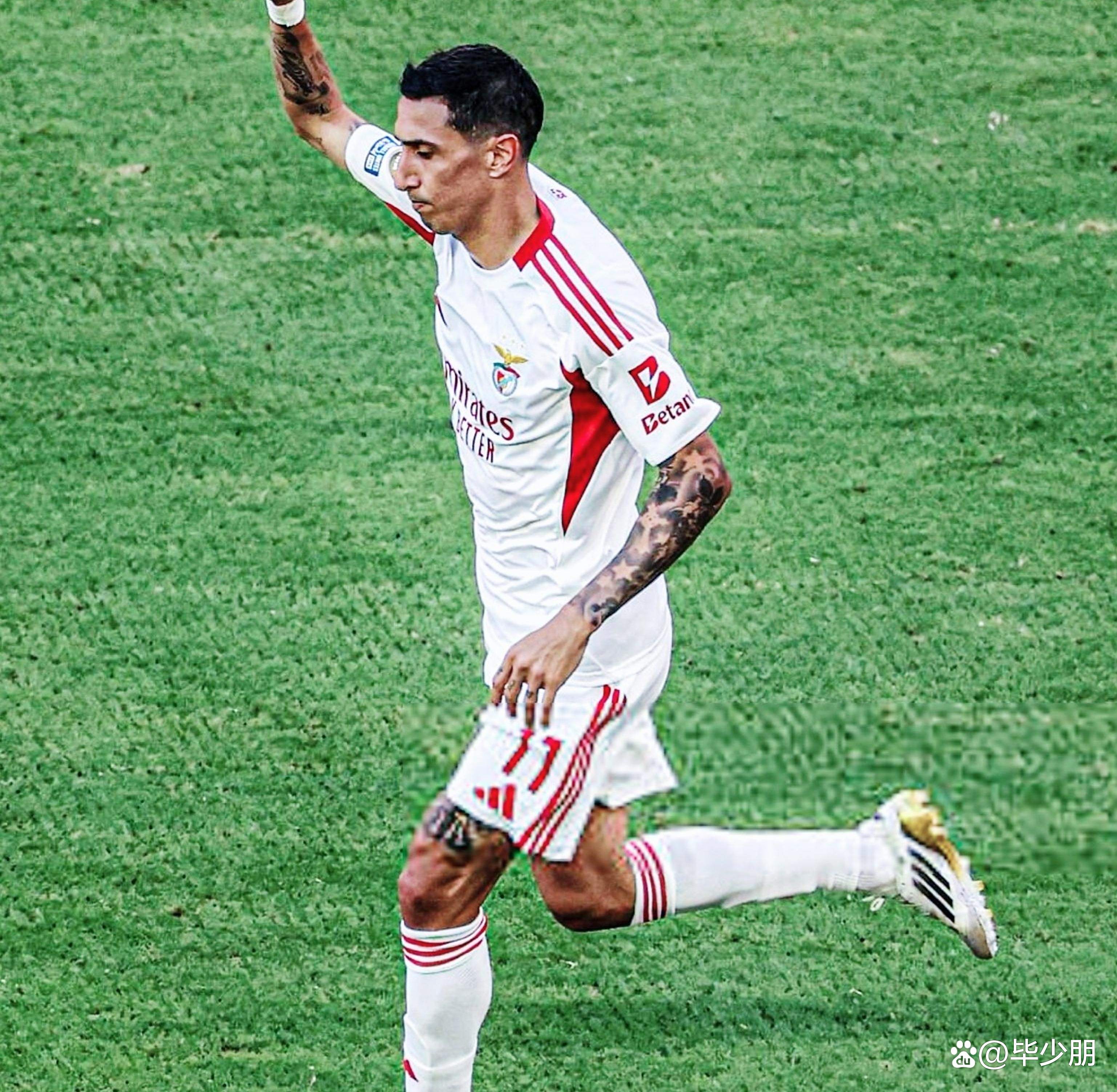 包含2-0！世俱杯狂野之战：2张红牌+1.4亿天才重伤，的词条