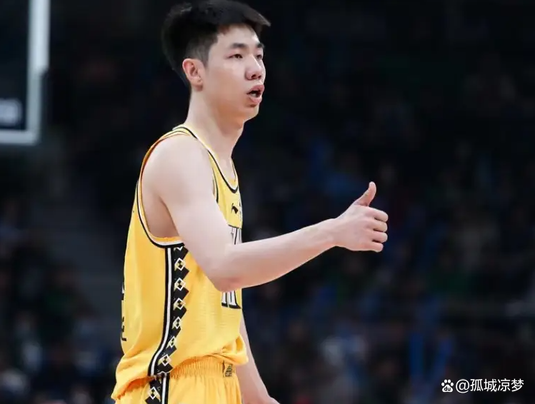 包含朱俊龙出战24分钟，投篮4中2得到6分4篮板1助攻1抢断1盖帽的词条