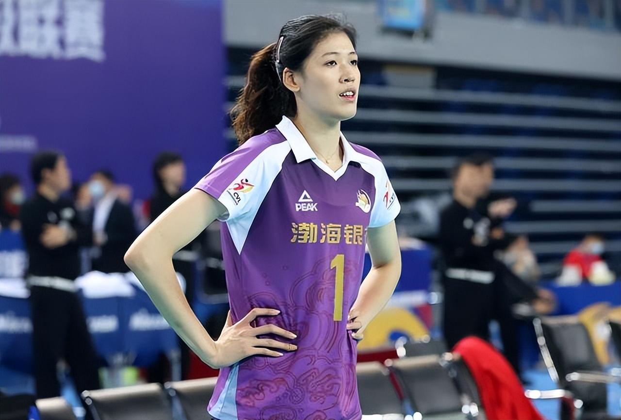 李盈莹随队出征!中国女排PK两大豪强对日本恐遭遇苦战的简单介绍